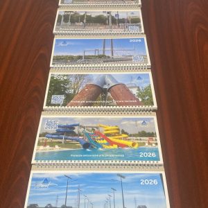 Calendar de perete triptic pliabil personalizat